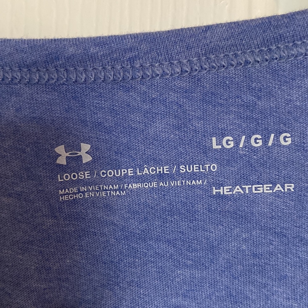 Under Armour Project Rock crop top. - Picture 3 of 3